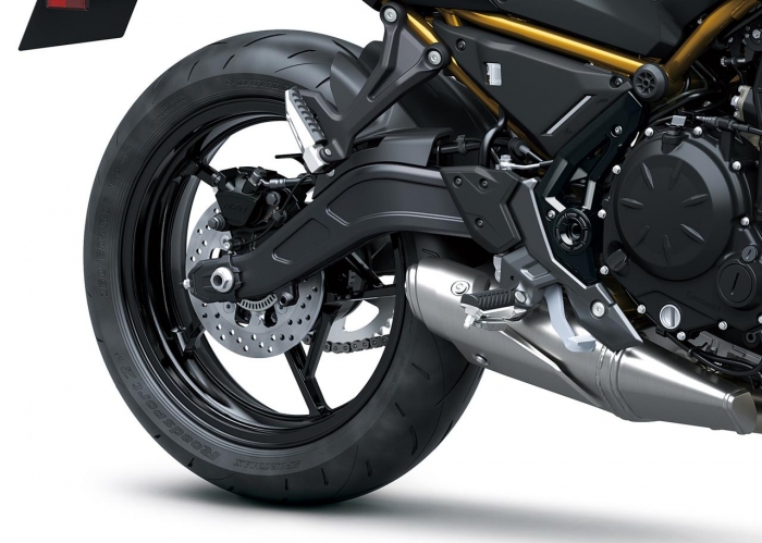 kawasaki-z650s-11