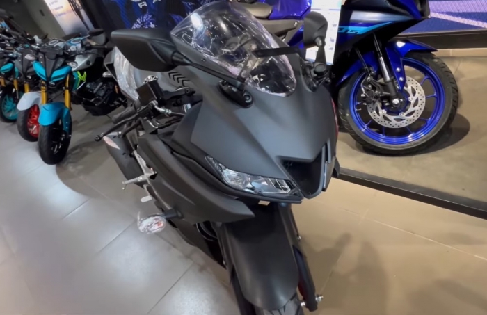 yamaha-r15-1