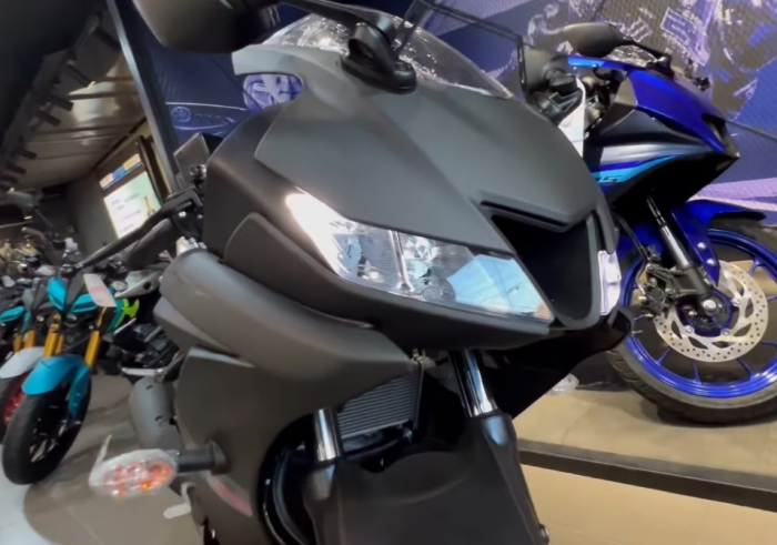yamaha-r15-4