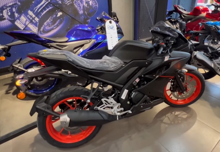 yamaha-r15-6