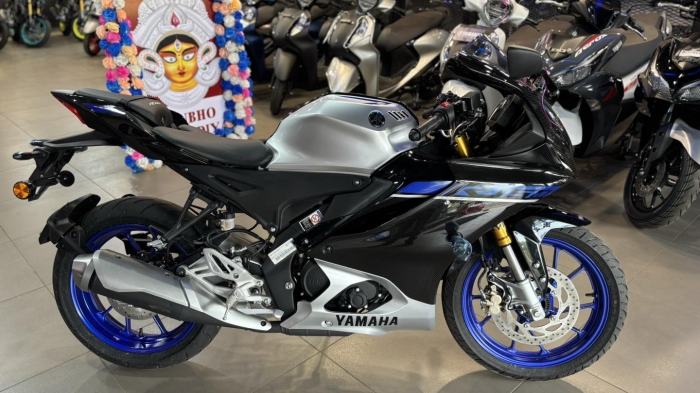 YAMAHA-R15M-6