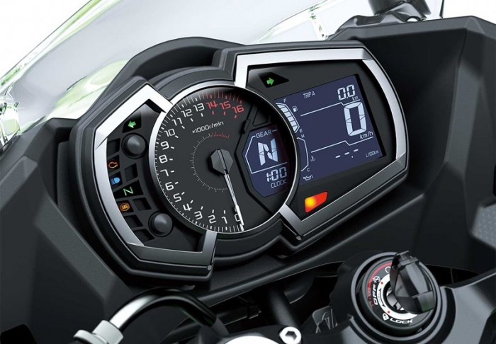 Kawasaki-Ninja-250-3