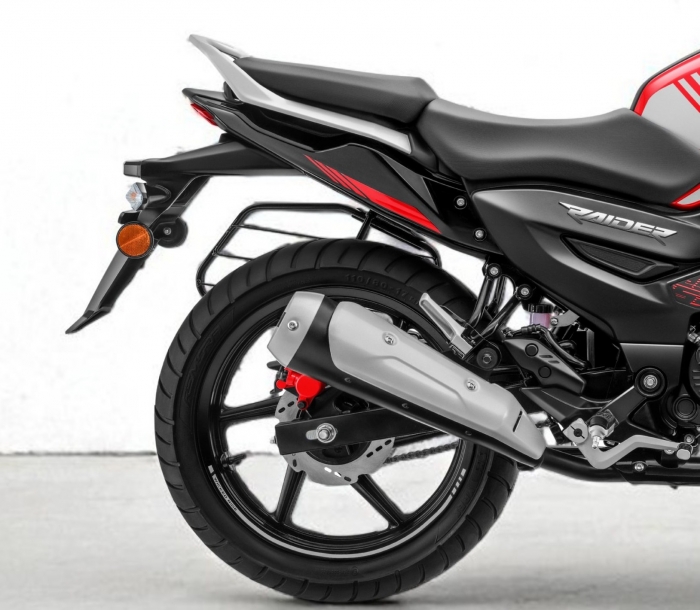 TVS-Raider-125-9