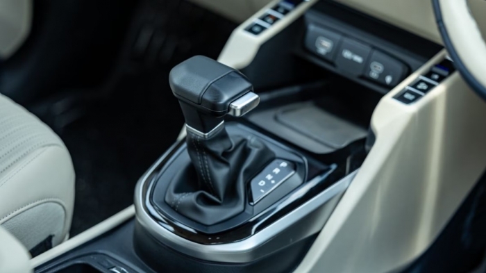 Kia_Carens_Clavis-3