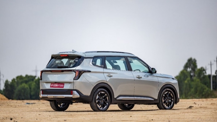Kia_Carens_Clavis-4
