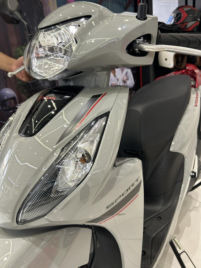 Honda-Vision-2025-3