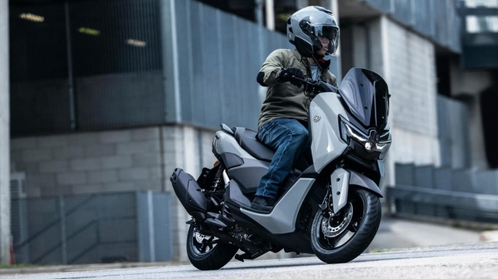 Yamaha-nmax-4