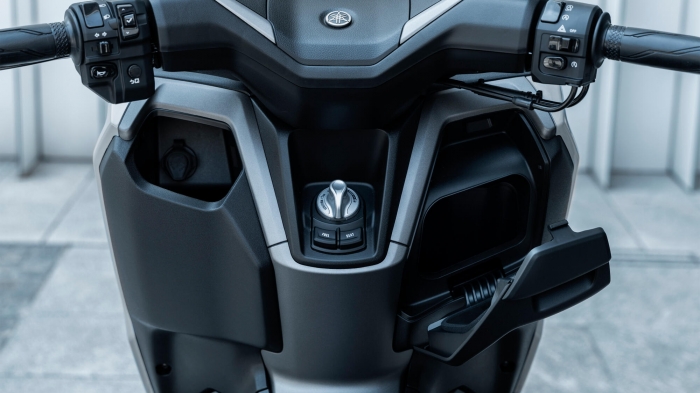 2026-Yamaha-Nmax-Tech-Max-6