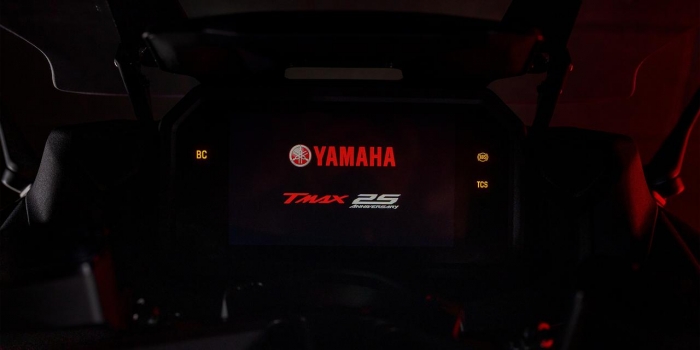 Yamaha-TMAX560-8