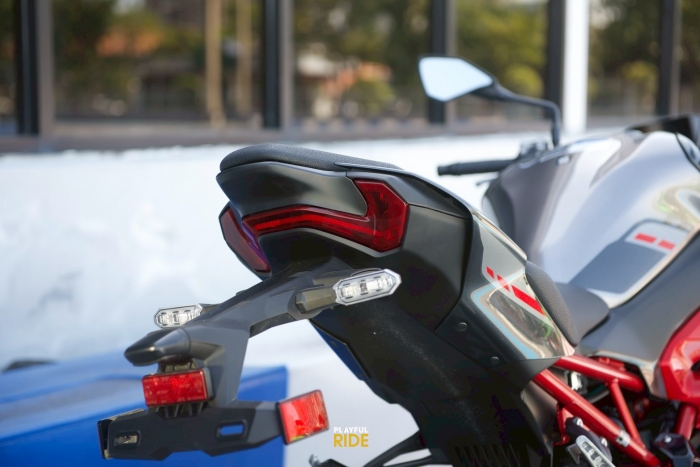 huyen-thoai-con-tay-13