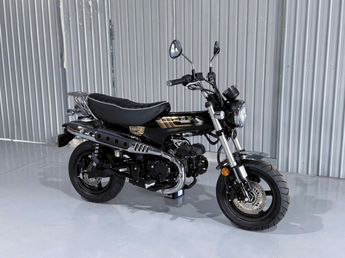 Honda-Dax-Royal-9