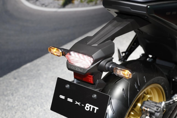 suzuki-gsx-8TT-5