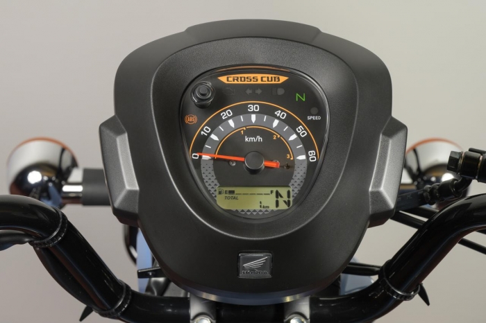 Honda-Cross-Cub-Lite-4