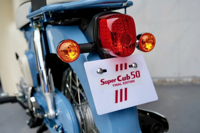 honda-super-cub-50-final-edition-1