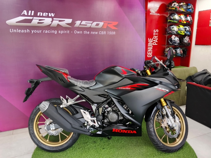 honda-cbr150r-6
