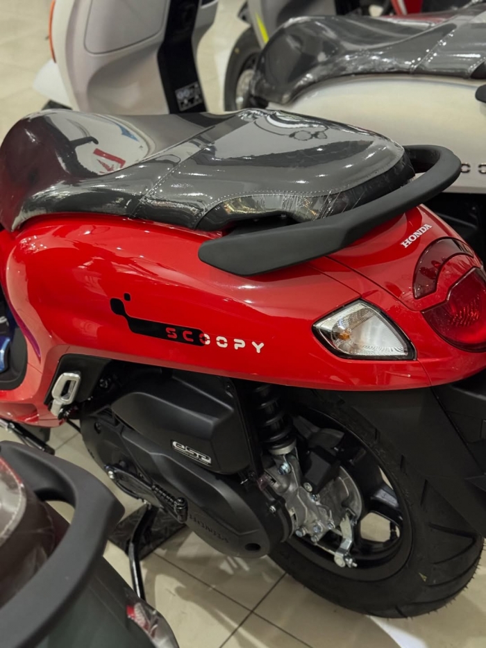 honda-scoopy-2