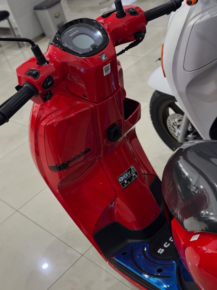 honda-scoopy-4