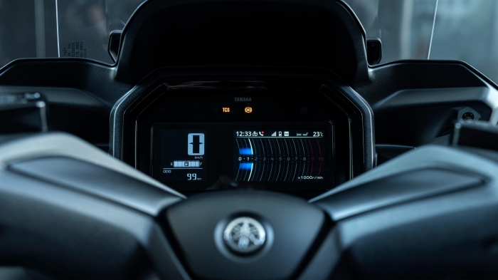 2026-Yamaha-XMAX300-5