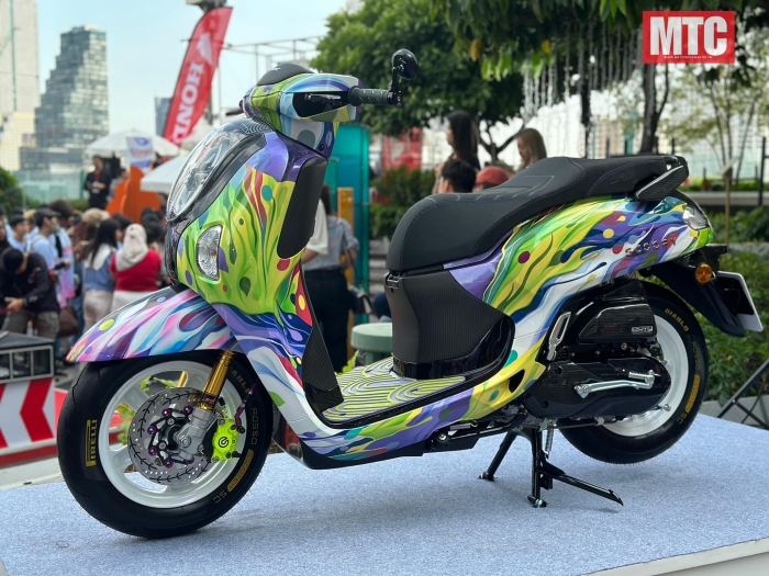 Honda-Scoopy-1