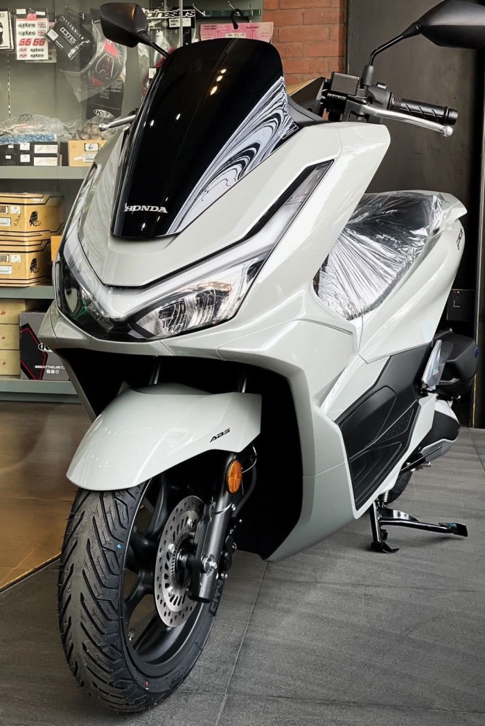 honda-pcx-2025-1