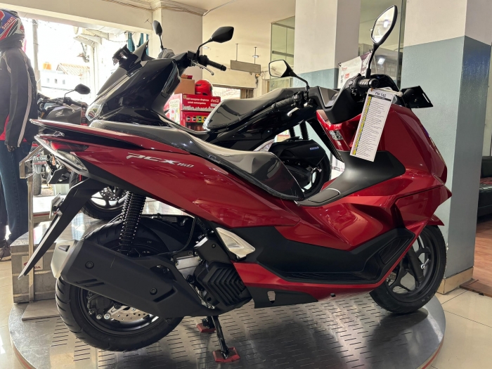 honda-pcx-2025-2