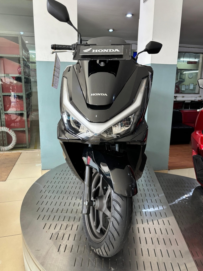 honda-pcx-2025-4