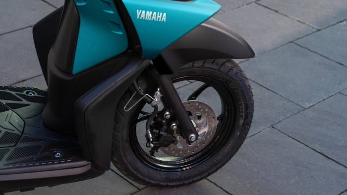 Yamaha-RayZR-6