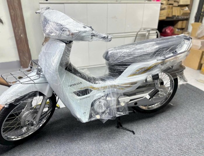 Honda-Dream-125-4