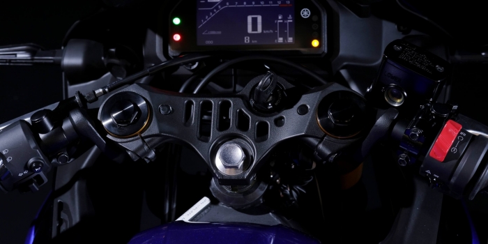 yamaha-r3-4