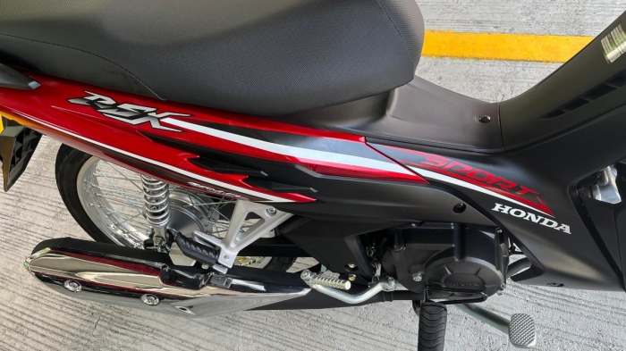 honda-wave-rsx-fi-2025-5