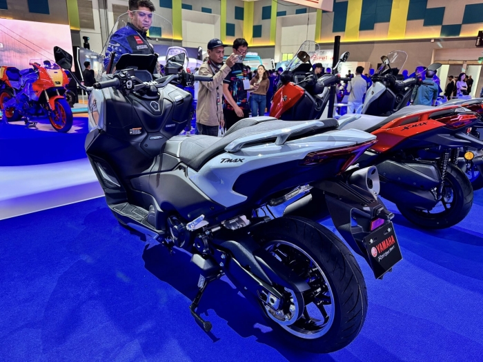Yamaha-TMAX-3