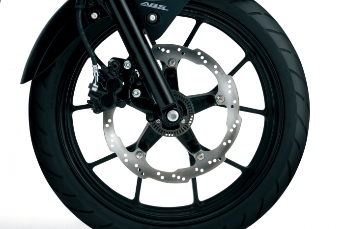 suzuki-gsx-s150-3