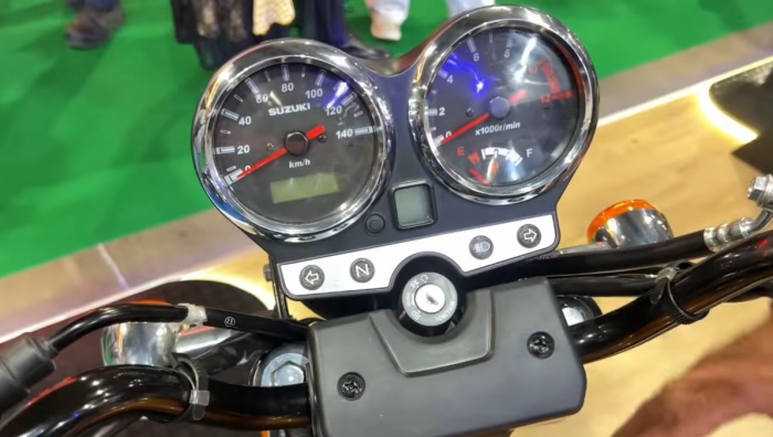 suzuki-gn125-15