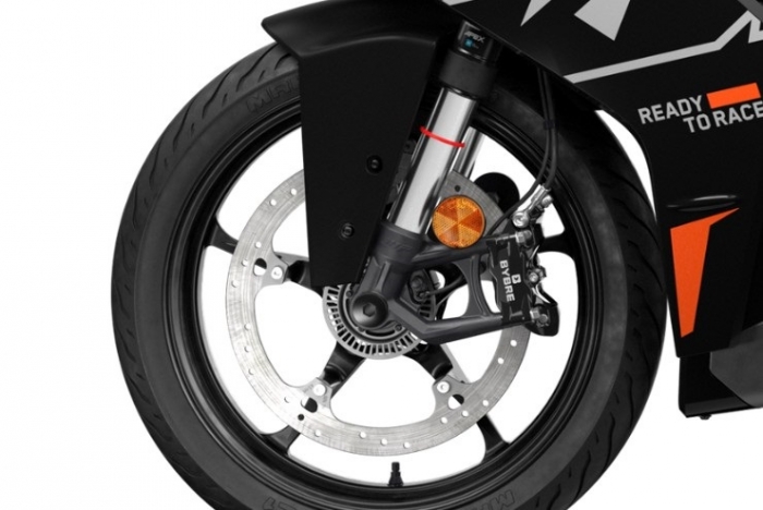 KTM-RC200-3