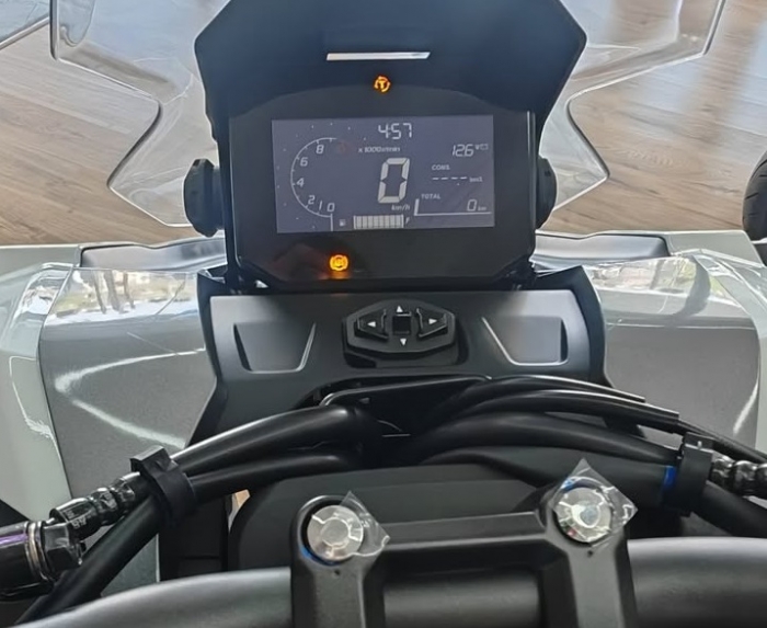 honda-adv-160-11