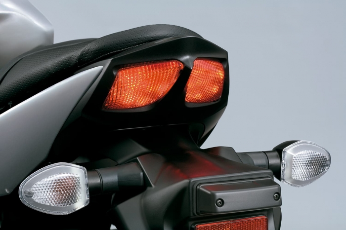 xe-con-tay-suzuki-1