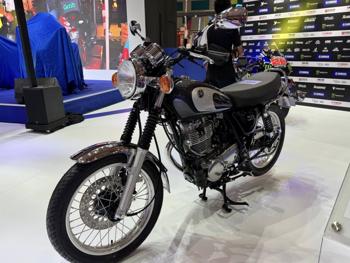 Yamaha-SR400