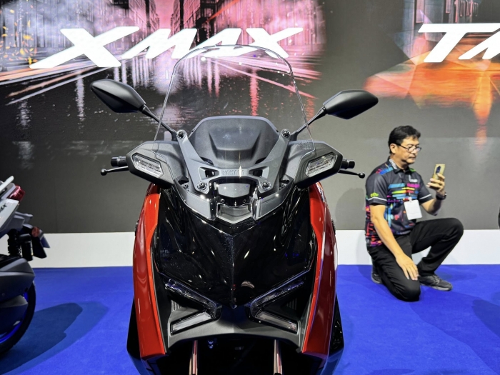 yamaha-xmax-2