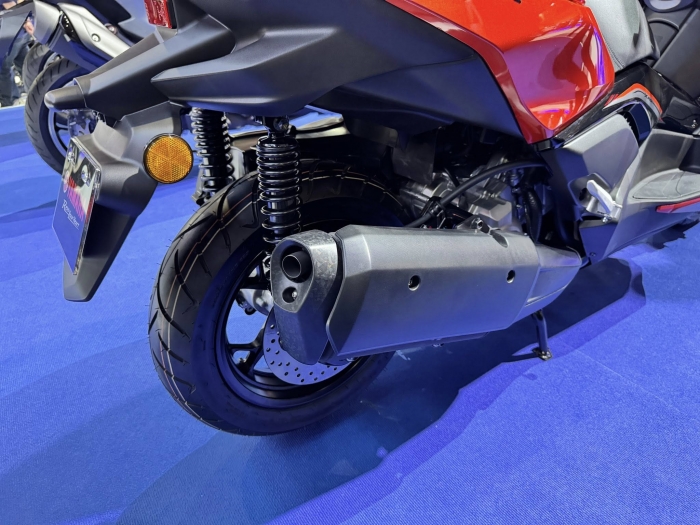yamaha-xmax-5