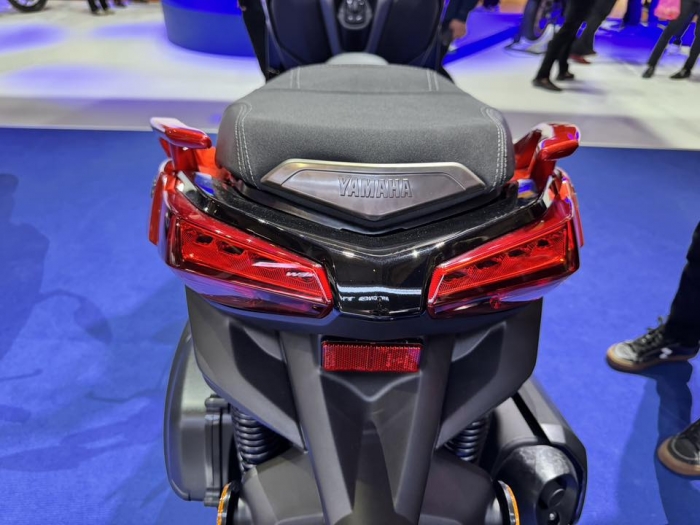 yamaha-xmax-6