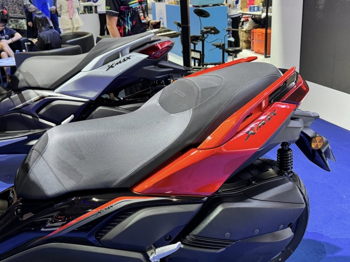 yamaha-xmax-7