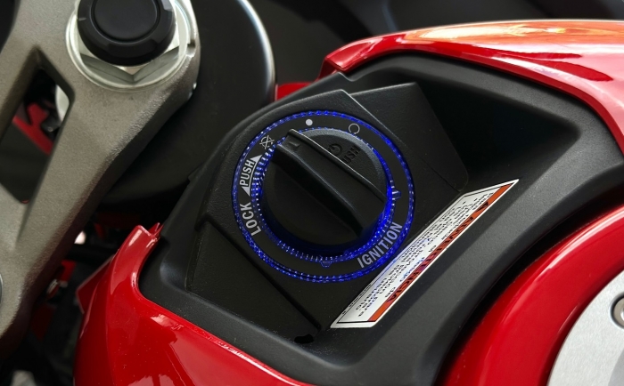 Suzuki-GSX-R150-10