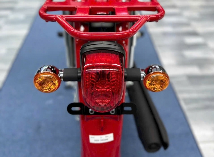 honda-super-cub-50-hello-kitty-1