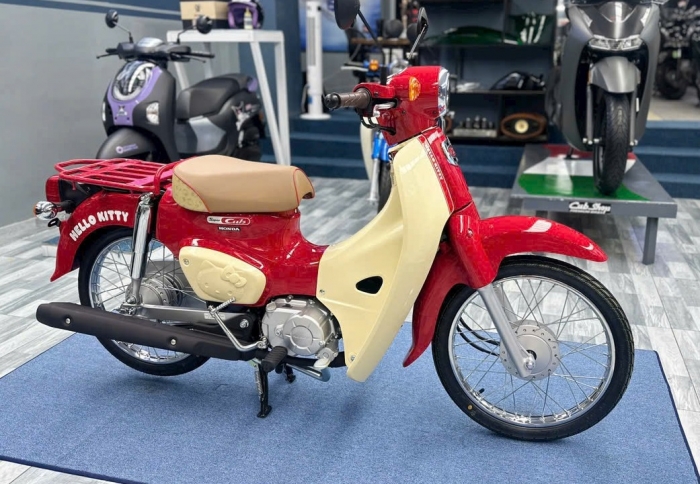 honda-super-cub-50-hello-kitty-8