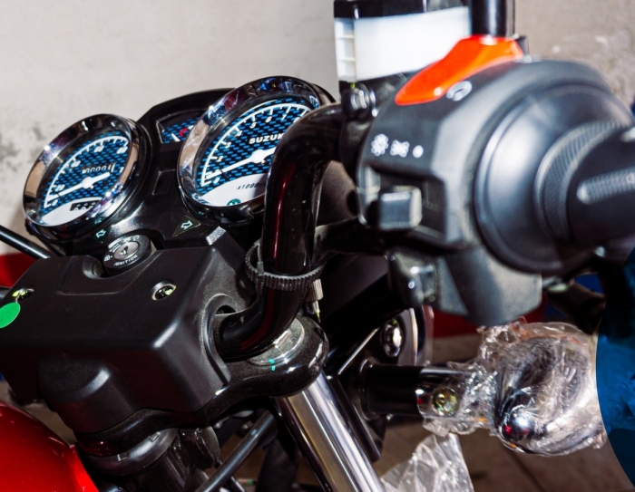 Suzuki-GN125-7