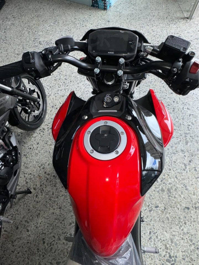 Suzuki-GSX-S150-3