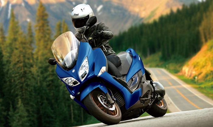 Suzuki-Burgman-400-7