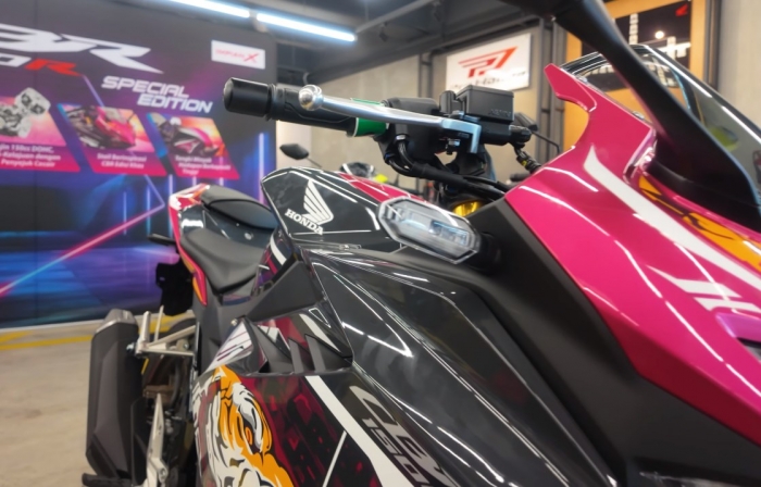 honda-cbr150r-3