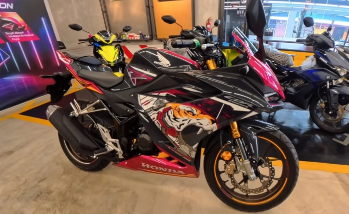 honda-cbr150r-6