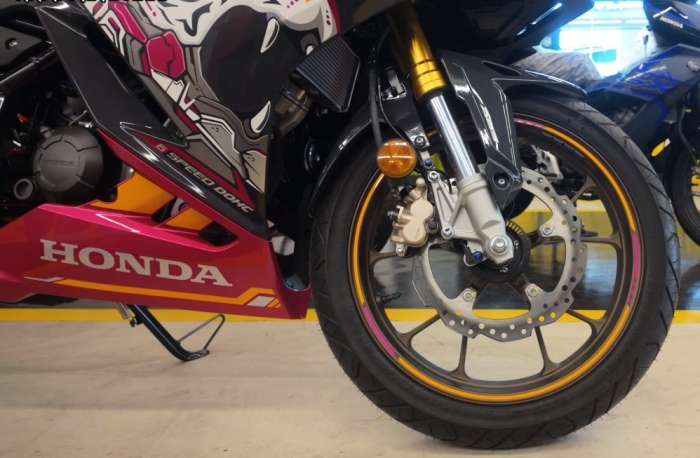 honda-cbr150r-9
